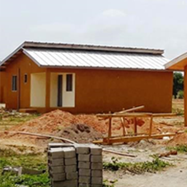 Construction de logements sociaux à Niédiékaha