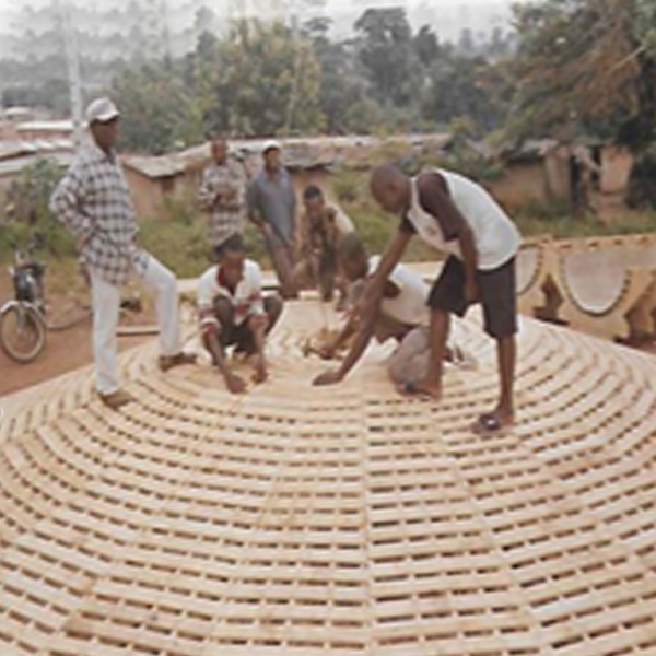 Construction d’un château d’eau à Sinfra